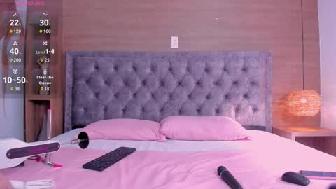 01victoria online show from 03.14.26