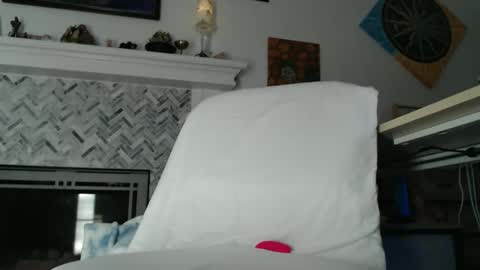 Snapshot of 11willowandjohn11 chatting on 02.25.26 Aurora Willows online show from 02.25.26