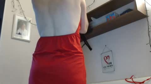 12ennie online show from 11.05.25