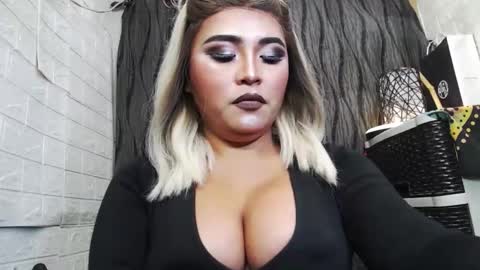 sexy kia online show from 10.10.25