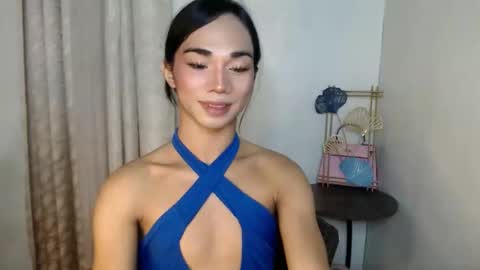 Snapshot of 18_nicole chatting on 12.15.25 barbie online show from 12.15.25