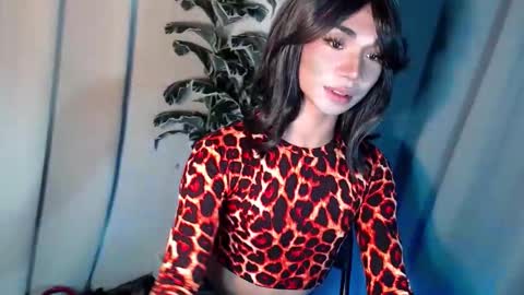 Snapshot of 18_nicole chatting on 04.04.26 barbie online show from 04.04.26