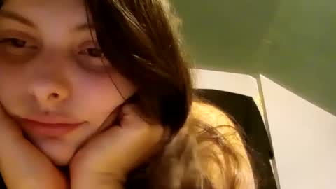 Snapshot of 18andinoccent chatting on 09.26.25 18andInoccent online show from 09.26.25