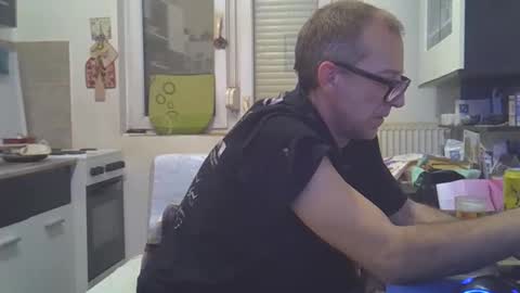 Snapshot of 1973man chatting on 02.16.26 1973man online show from 02.16.26