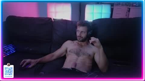 Snapshot of 19reddragon86 chatting on 09.30.25 19reddragon86 online show from 09.30.25