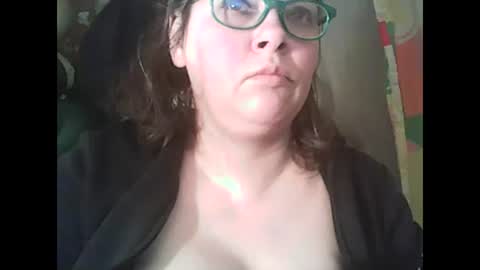 Snapshot of 1deluxepussy chatting on 02.19.25 Deluxepussy online show from 02.19.25