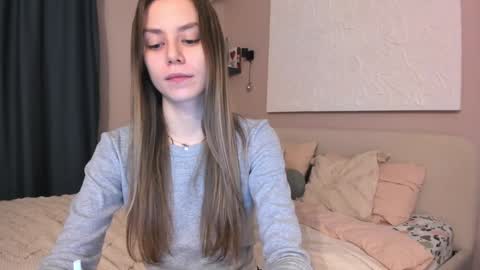 Lily 3 online show from 12.07.24