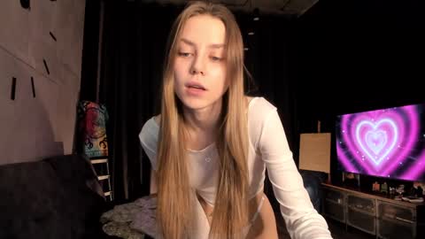 Lily 3 online show from 01.10.25