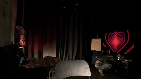 Lily 3 online show from 01.17.25