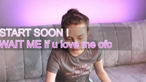 Lily 3 online show from 05.25.26