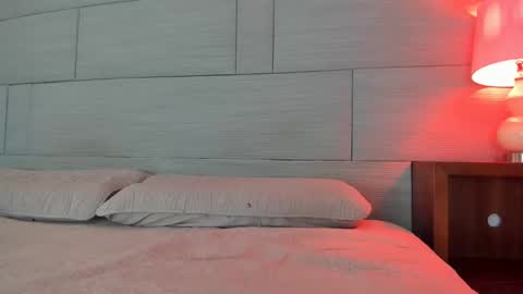 Onna online show from 12.20.24