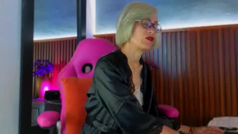 Miss Monserrate online show from 03.25.26