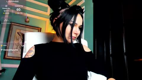 Moona  online show from 02.23.25