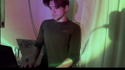 Snapshot of 1roberttt chatting on 10.14.25 1roberttt online show from 10.14.25