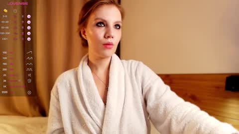 Snapshot of 1slavicdoll chatting on 09.26.25 VICTORIA online show from 09.26.25