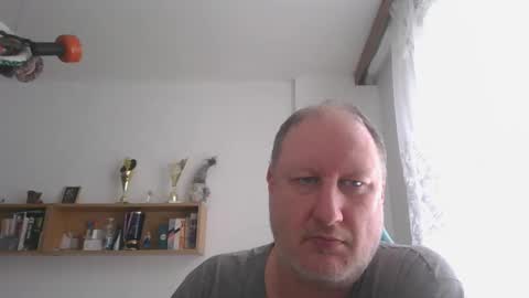 Snapshot of 1vaso chatting on 02.19.25 1vaso online show from 02.19.25