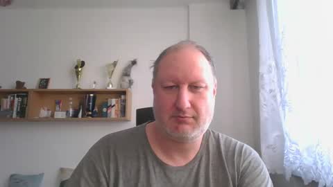 Snapshot of 1vaso chatting on 02.21.25 1vaso online show from 02.21.25