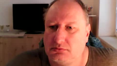 Snapshot of 1vaso chatting on 11.25.25 1vaso online show from 11.25.25