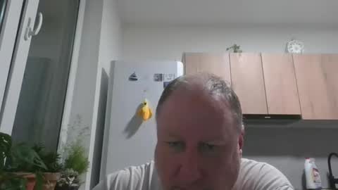 Snapshot of 1vaso chatting on 11.28.25 1vaso online show from 11.28.25