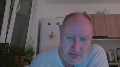 Snapshot of 1vaso chatting on 11.30.25 1vaso online show from 11.30.25