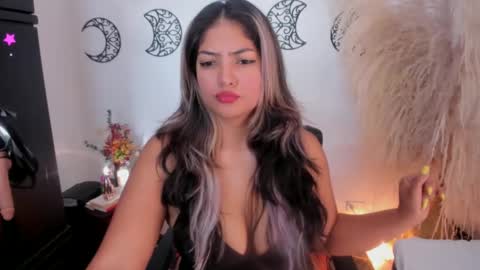 Snapshot of 1wayra chatting on 01.06.25 1wayra online show from 01.06.25