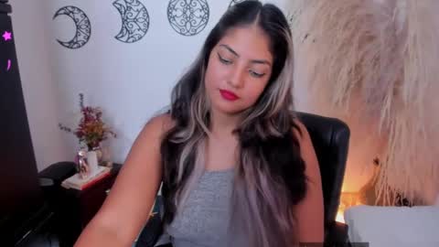 Snapshot of 1wayra chatting on 01.11.25 1wayra online show from 01.11.25