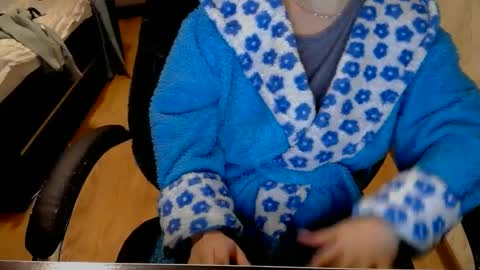 Snapshot of 1your_hot_girls chatting on 02.15.25 1your_hot_girls online show from 02.15.25