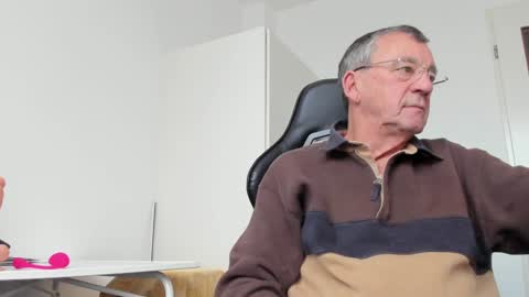 Henk online show from 12.12.24