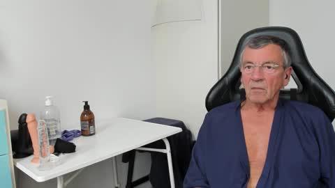 Henk online show from 10.11.25