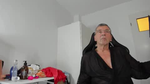 Henk online show from 11.05.25