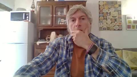 22esserre online show from 10.17.25