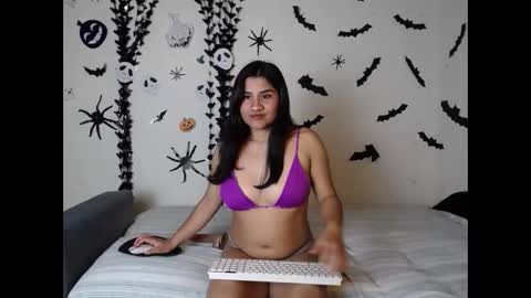 25melin online show from 10.23.25