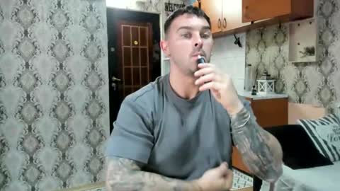 2sexymuscles online show from 09.19.25