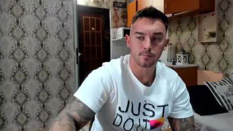 2sexymuscles online show from 09.20.25