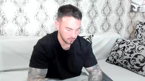 2sexymuscles online show from 04.21.26