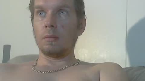 2small4you83 online show from 12.28.24