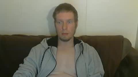 2small4you83 online show from 05.04.26