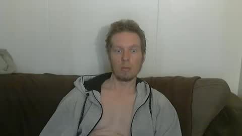 2small4you83 online show from 05.05.26