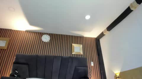 Snapshot of 3x_naxa chatting on 11.23.25 3X NAXAA online show from 11.23.25