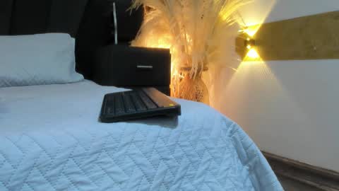 3X NAXAA online show from 12.14.25