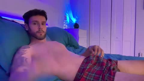 Snapshot of 3xxxjason chatting on 11.28.25 3xxxjason online show from 11.28.25