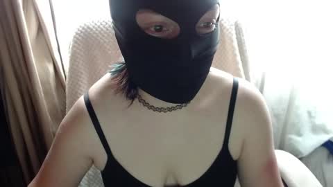 Snapshot of 666maskgirl chatting on 09.16.25 SHANNON online show from 09.16.25