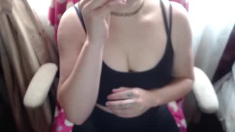 Snapshot of 666maskgirl chatting on 10.24.25 SHANNON online show from 10.24.25