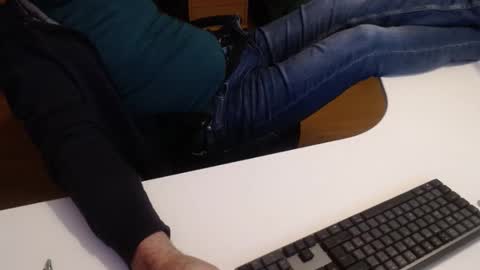 Snapshot of 69pifpaf chatting on 01.10.25 69pifpaf online show from 01.10.25