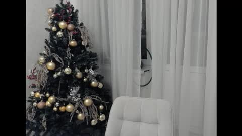 Adriana online show from 12.22.25