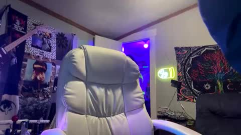 Snapshot of 710lemonade420 chatting on 02.08.25 lemonade online show from 02.08.25