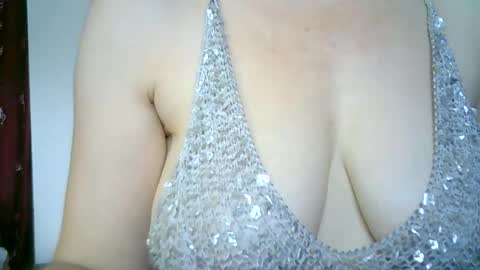Lilu online show from 07.12.26