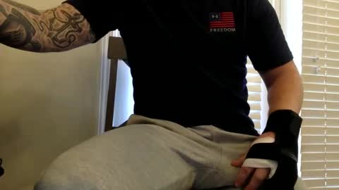 Snapshot of 7incherinhand chatting on 11.05.25 7incherinhand online show from 11.05.25