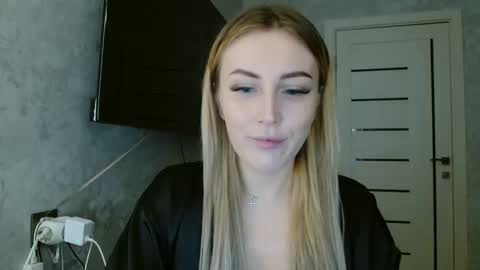 7melania online show from 10.04.25