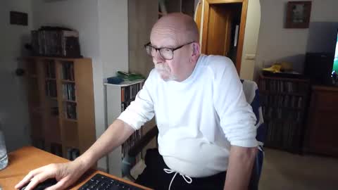  Papi  online show from 03.28.26